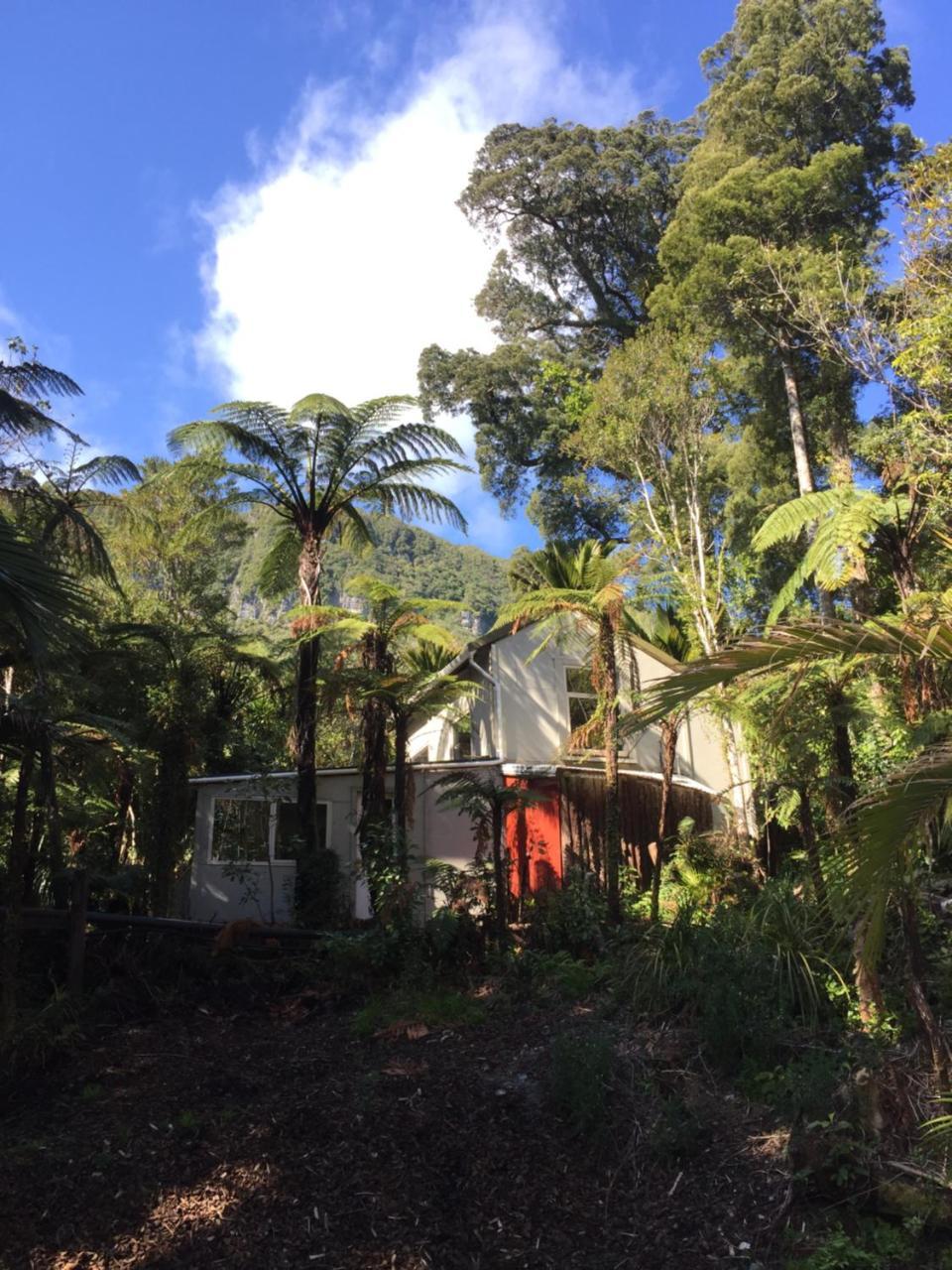 Te Nikau Retreat Villa Punakaiki Exterior photo